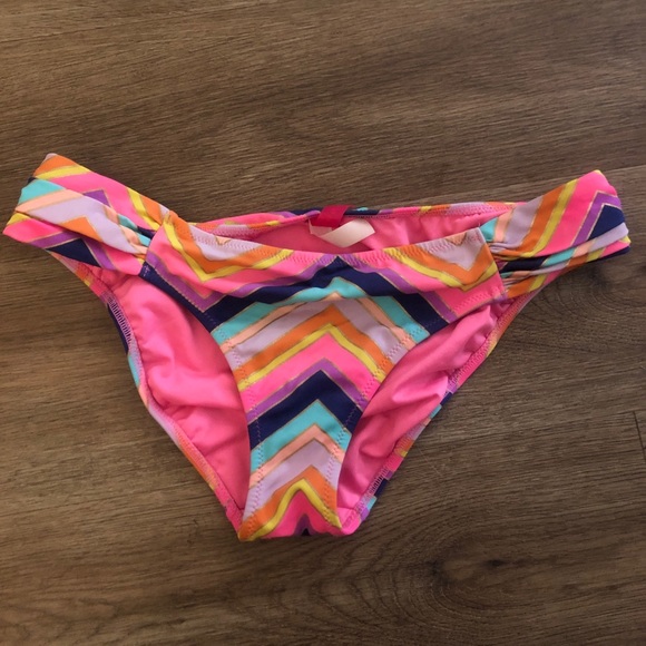 Victoria’s Secret Rainbow Chevron Bikini. - Picture 11 of 14